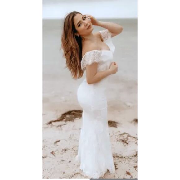 Lulus Cherished Forever White Off-the-Shoulder Lace Maxi Dress Size L - Picture 11 of 13